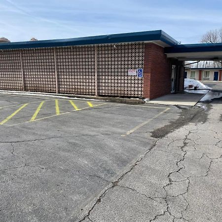 American Motor Inn - Rock Island Bagian luar foto