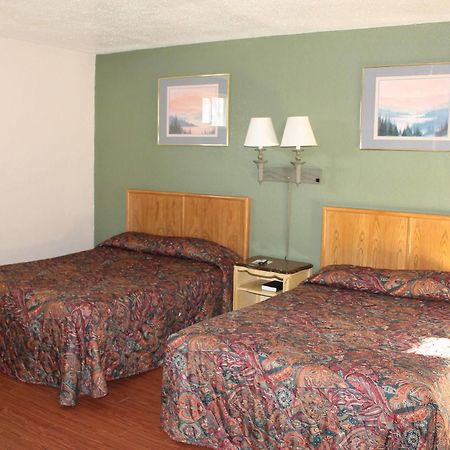 American Motor Inn - Rock Island Bagian luar foto
