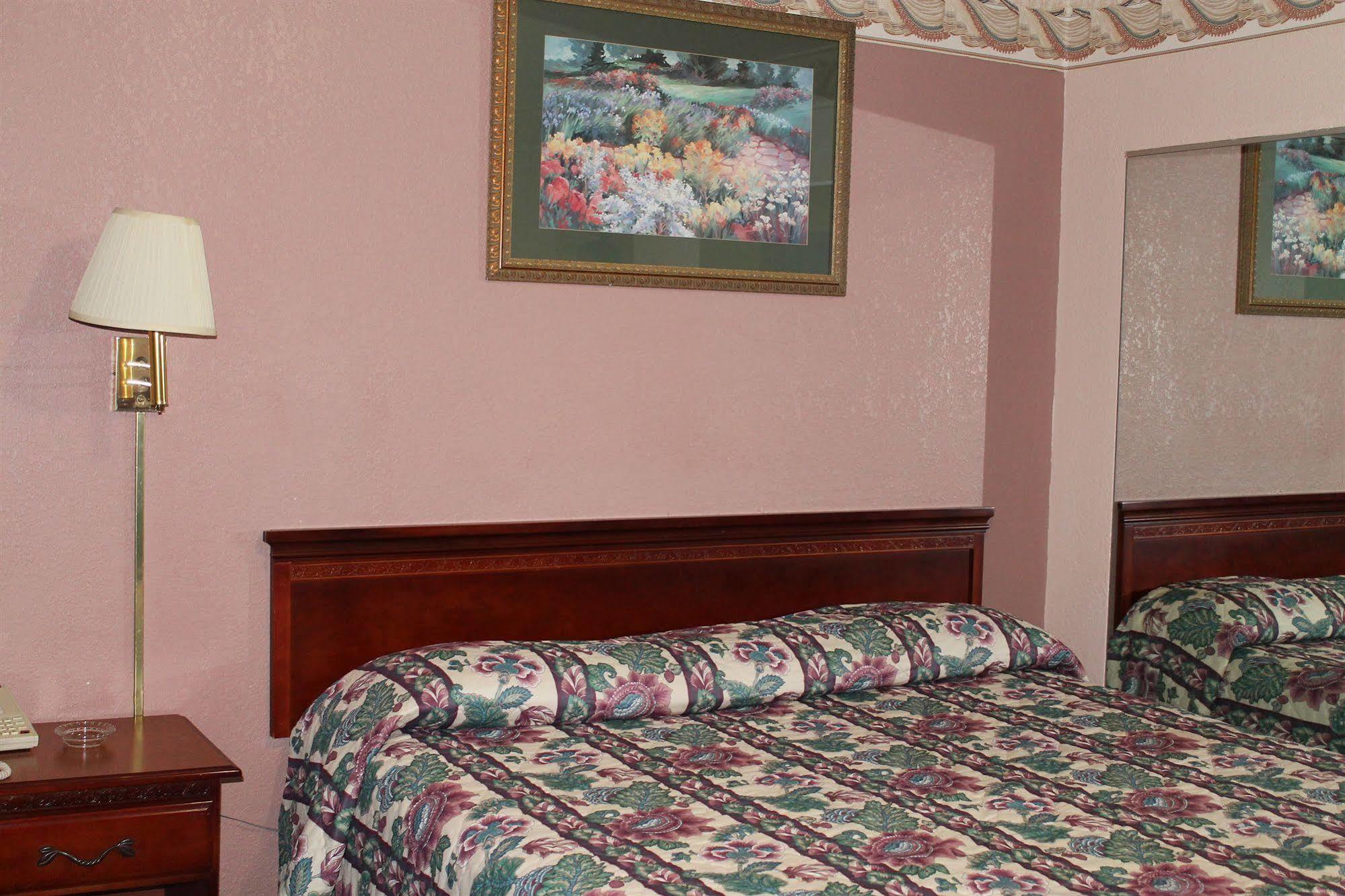 American Motor Inn - Rock Island Bagian luar foto